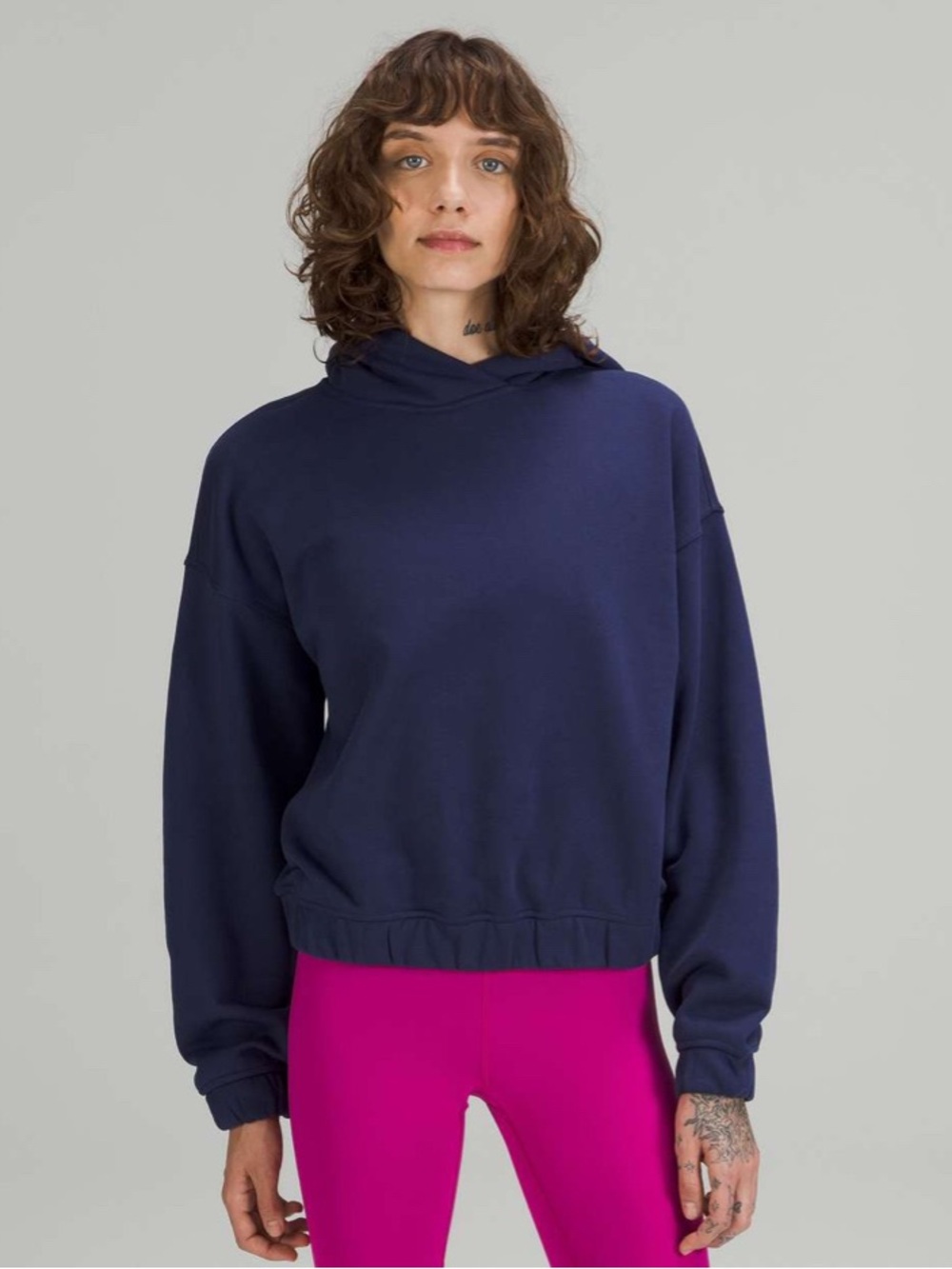 Lululemon Relaxed Cropped Hoodie in Night Sea